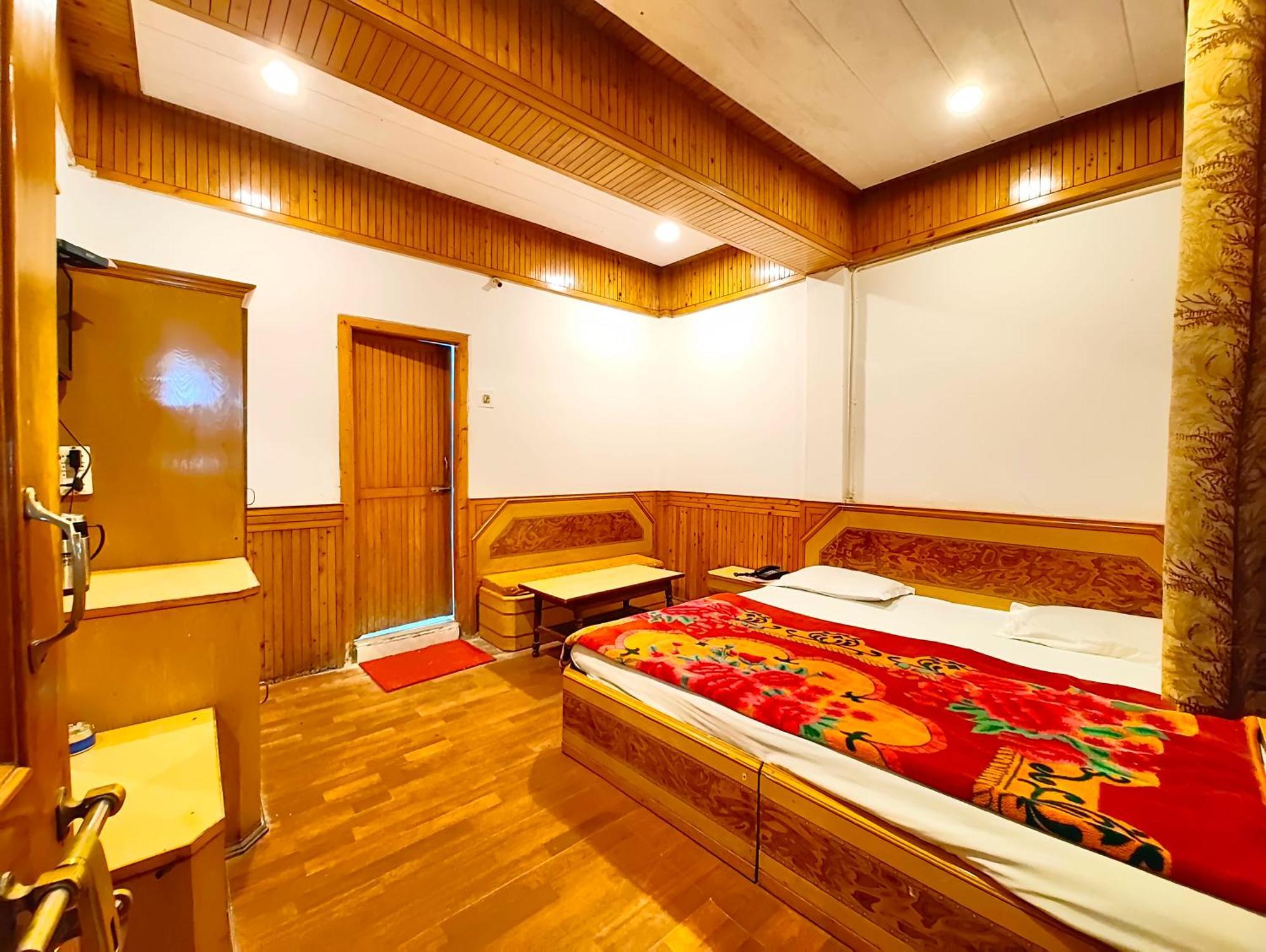 Hotel Shalimar The Mall Road Nainital Zewnętrze zdjęcie