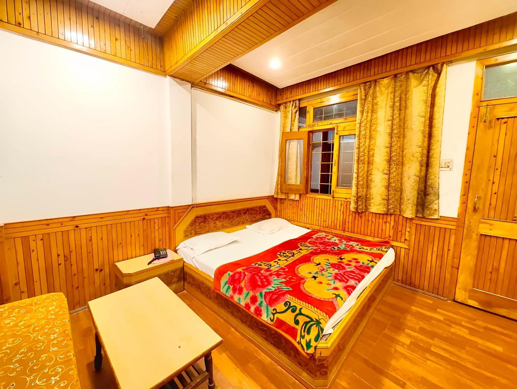 Hotel Shalimar The Mall Road Nainital Zewnętrze zdjęcie