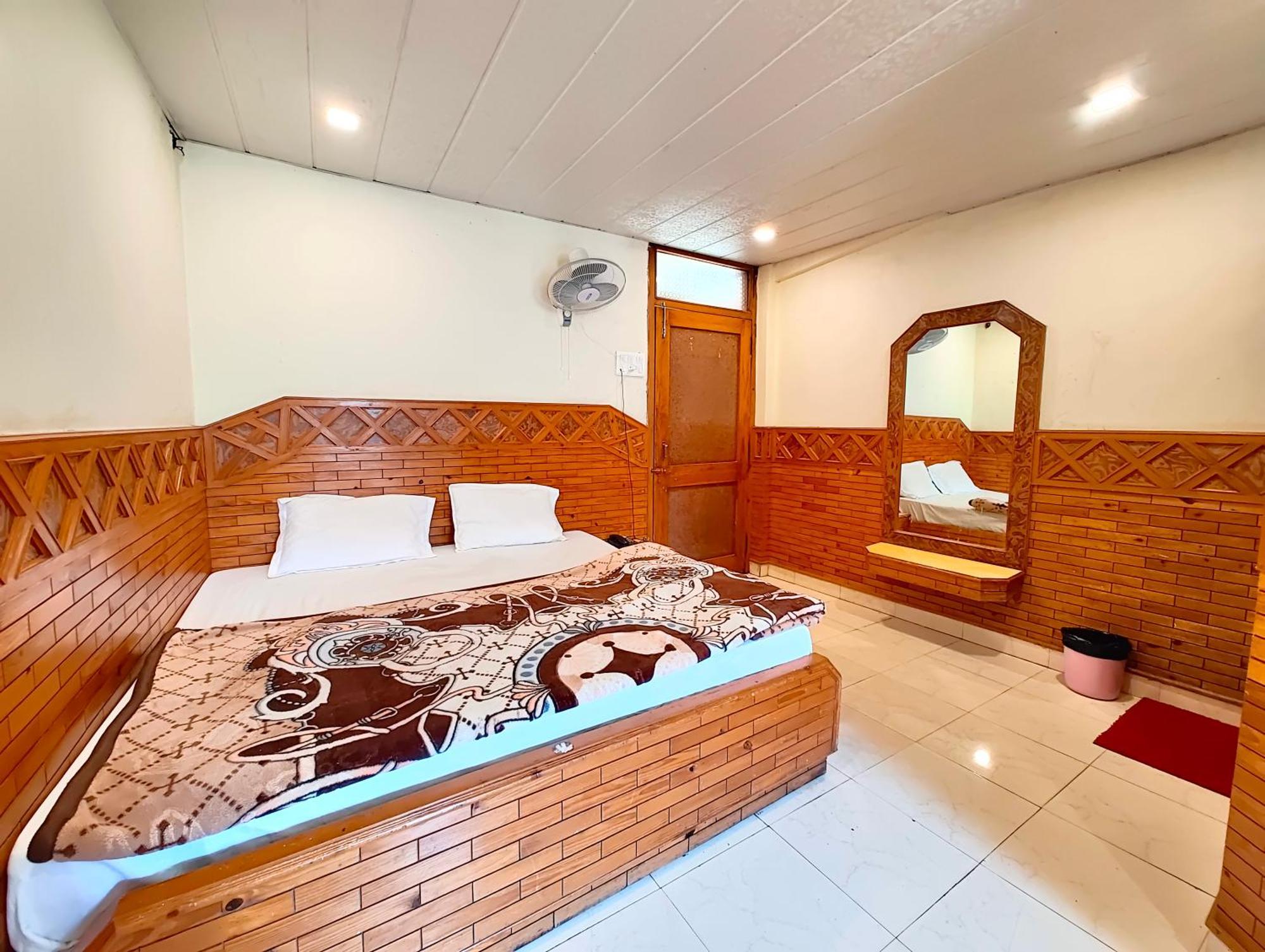 Hotel Shalimar The Mall Road Nainital Zewnętrze zdjęcie